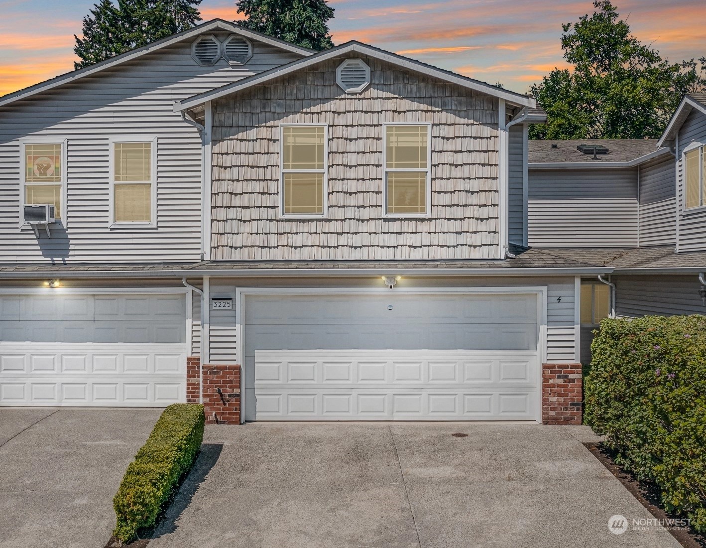 The Arbor at Admiralty Townhomes and Townhouses For Sale at The Arbor