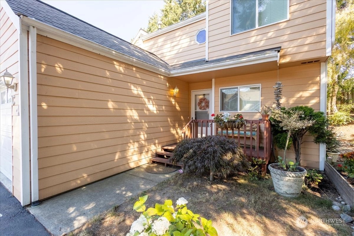 Birch Tree Townhomes and Townhouses For Sale at Birch Tree in Oak