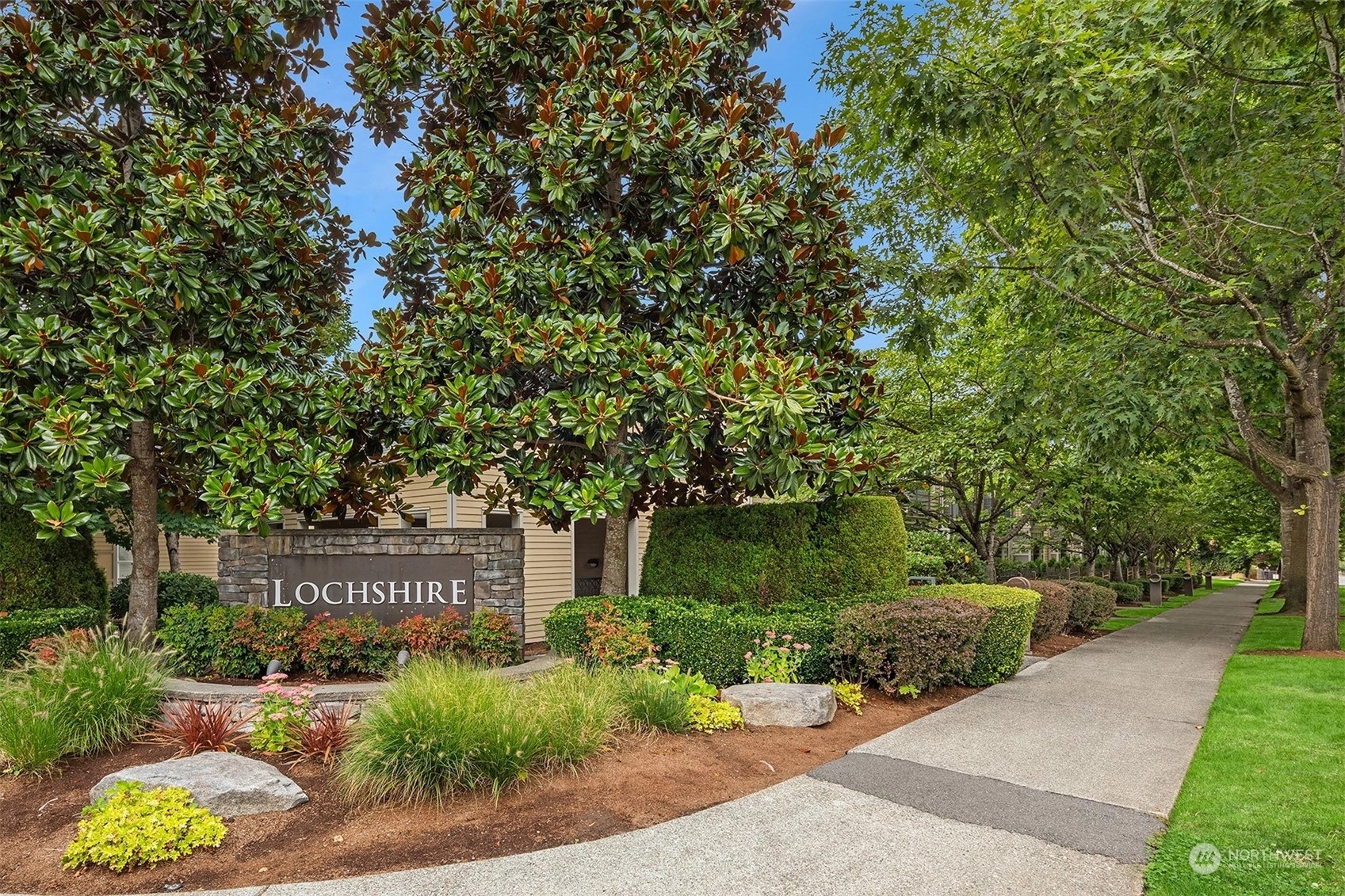 Lochshire Condos For Sale at Lochshire in Kirkland, WA Wicklund