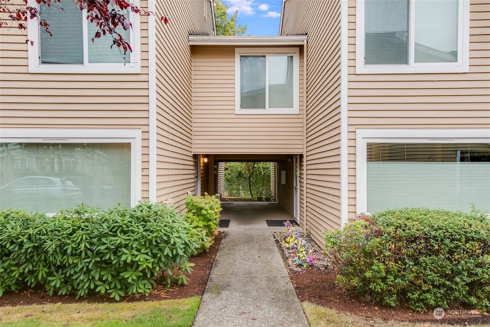 Hudson Ridge Condos For Sale at Hudson Ridge in Des Moines, WA Wicklund