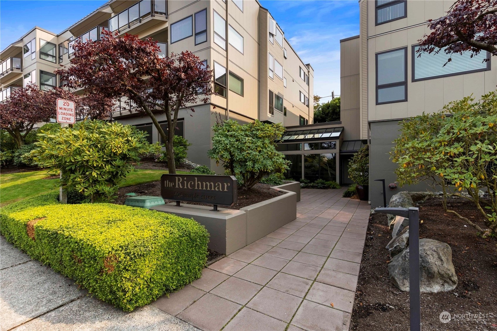 The Richmar Condos For Sale at The Richmar in Edmonds, WA Wicklund