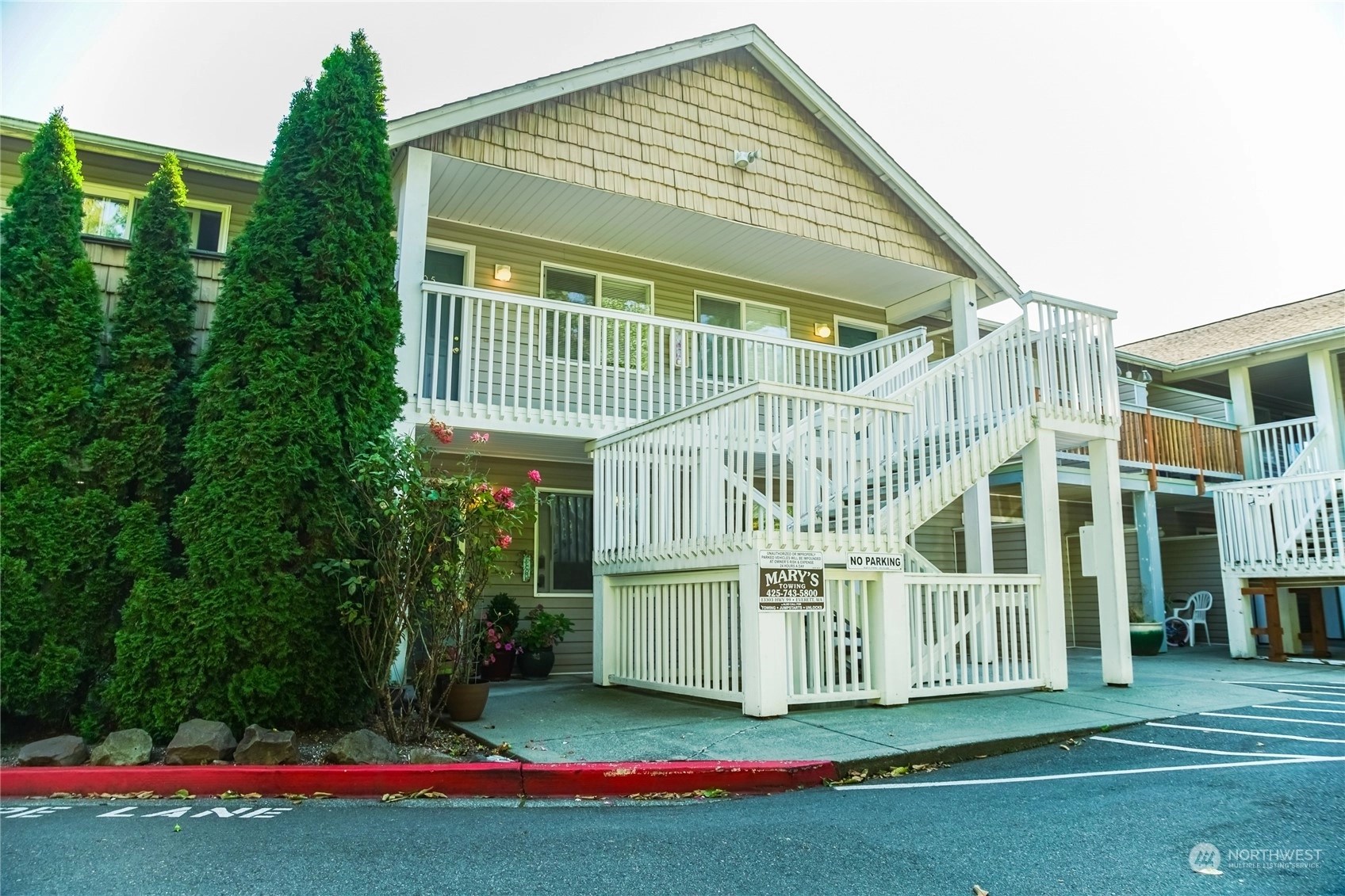 Admiralty Way Townhomes and Townhouses For Sale at Admiralty Way in