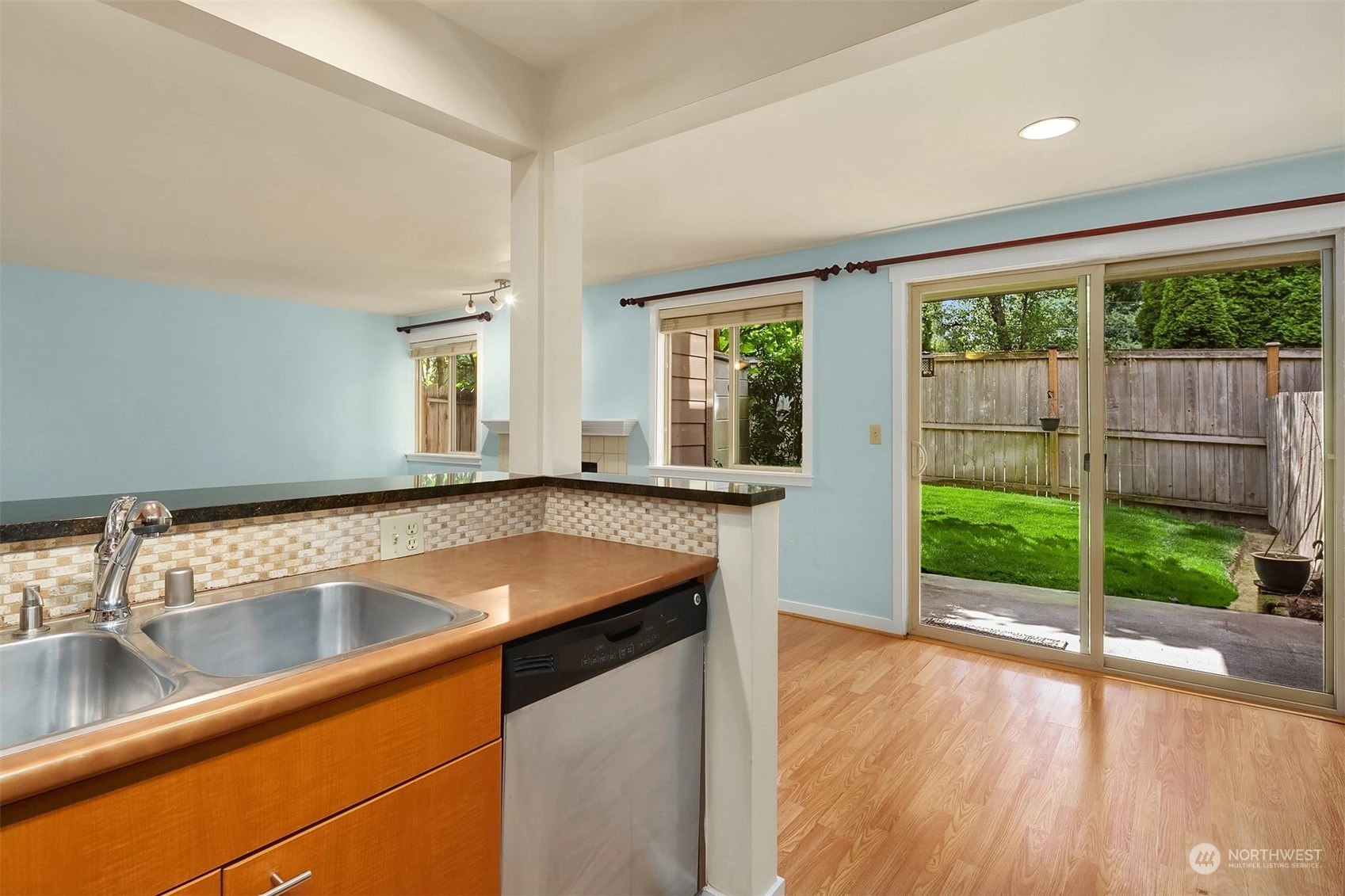 Villa Sonoma Condos For Sale at Villa Sonoma in Kirkland, WA Wicklund