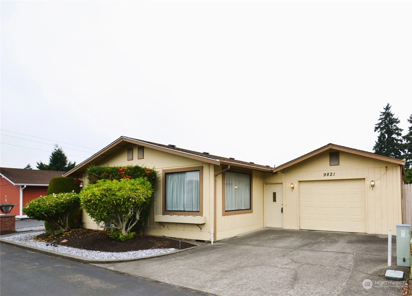 Charlton Lake Estates Condos For Sale at Charlton Lake Estates in