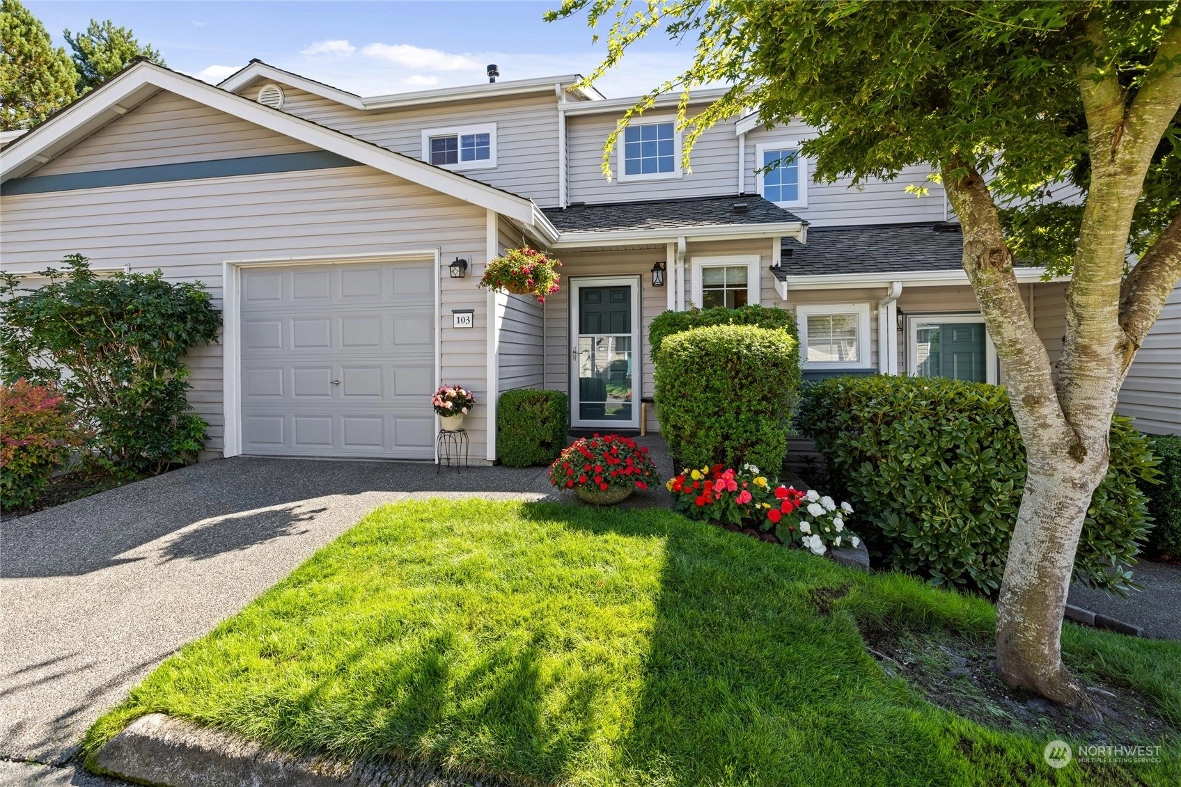 Newport Lanes Townhomes and Townhouses For Sale at Newport Lanes in WA Wicklund