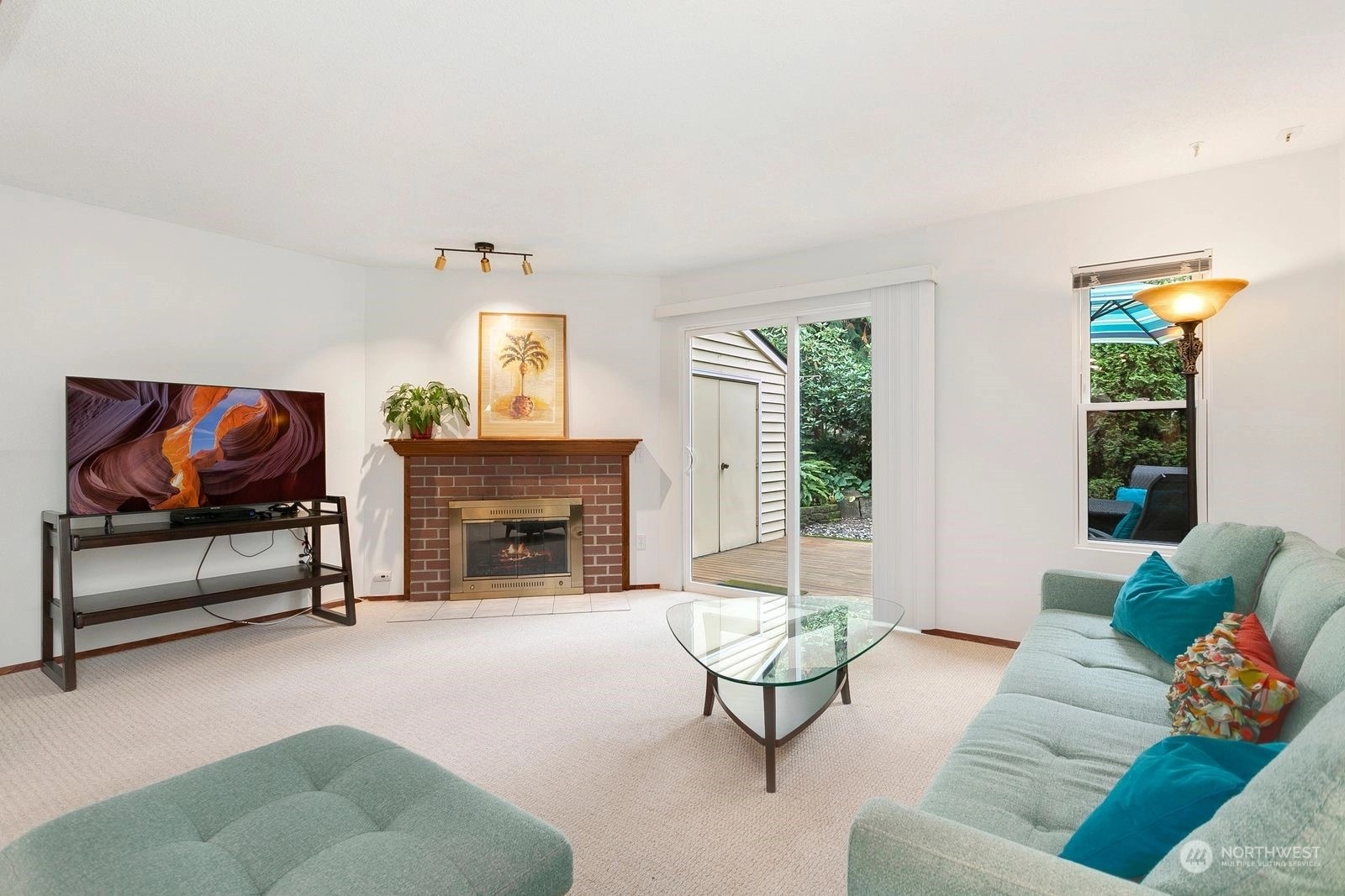 Juanita Crest Condos For Sale at Juanita Crest in Kirkland, WA Wicklund