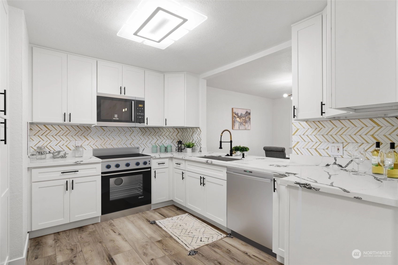 Wedgewood Condos For Sale at Wedgewood in Bellevue, WA Wicklund