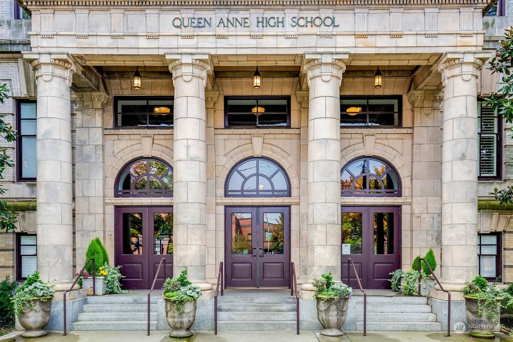 Queen Anne High School Condos Unit 410 201 Galer St Unit 410 Seattle