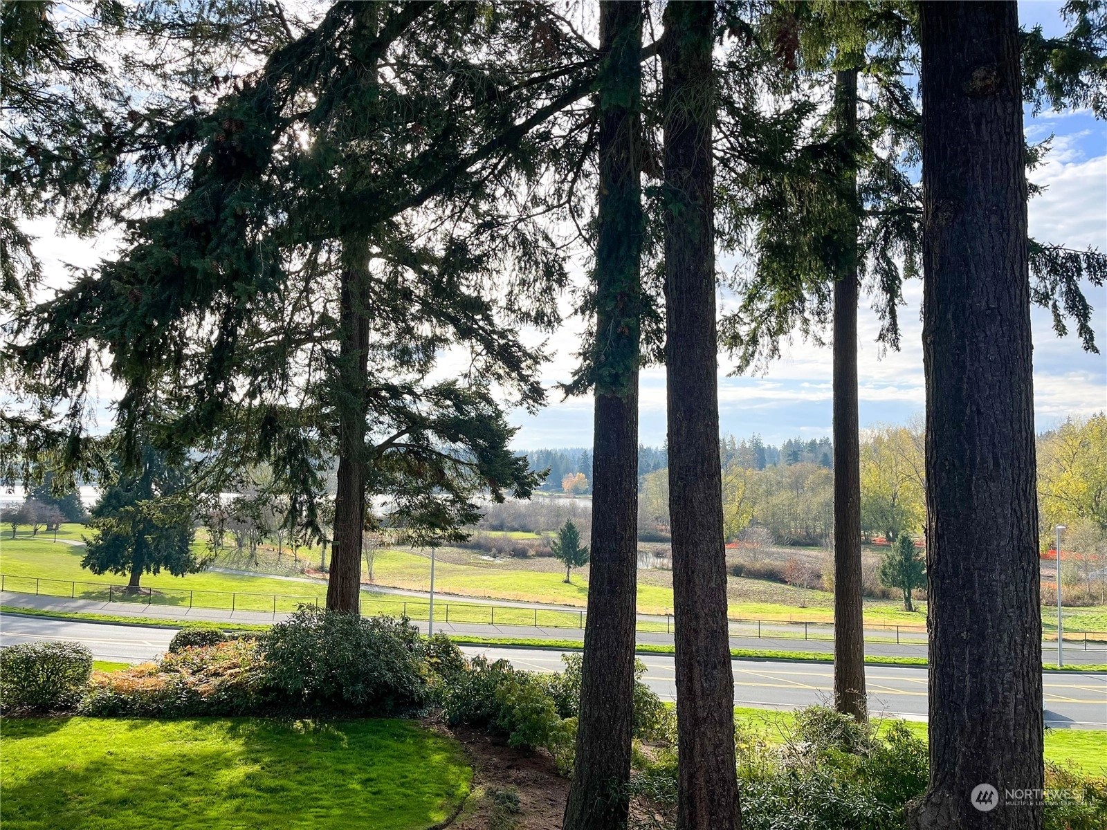 Lake Ballinger Village Condos For Sale at Lake Ballinger Village in