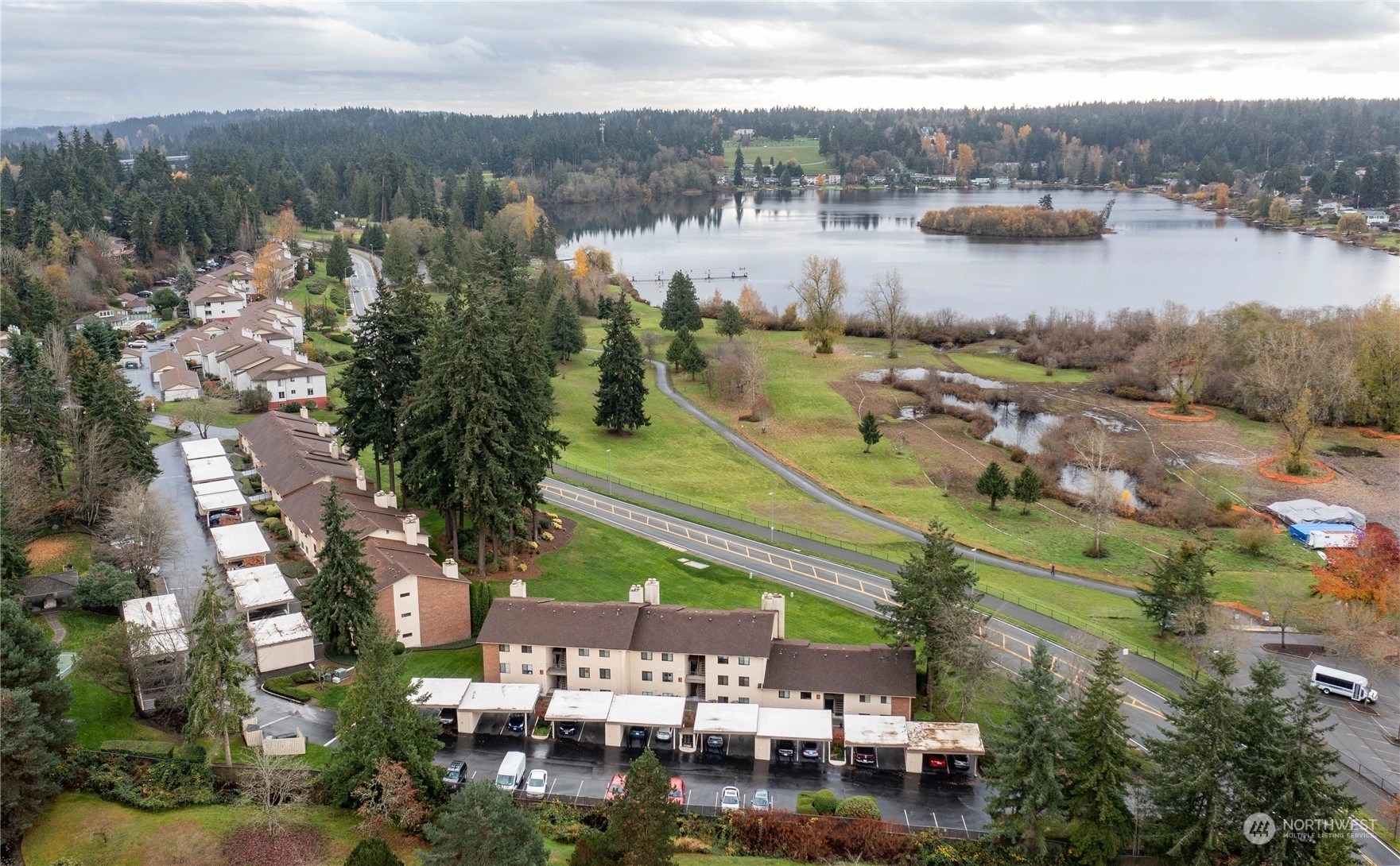 Lake Ballinger Village Condos For Sale at Lake Ballinger Village in Mountlake Terrace, WA