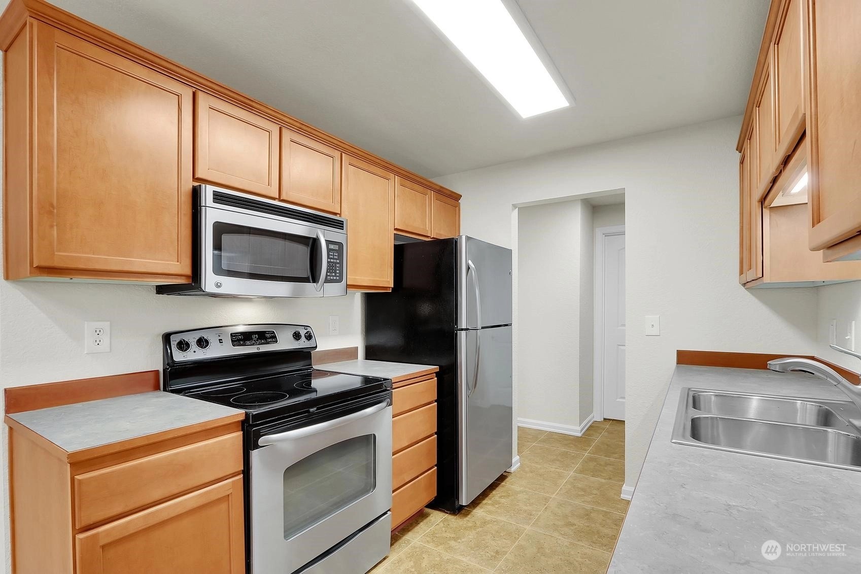 Cedar Pointe Of Seattle Condos For Sale at Cedar Pointe Of Seattle in