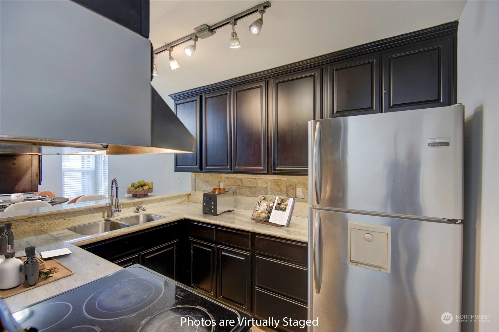 Cambridge Place Condos For Sale at Cambridge Place in Kirkland, WA