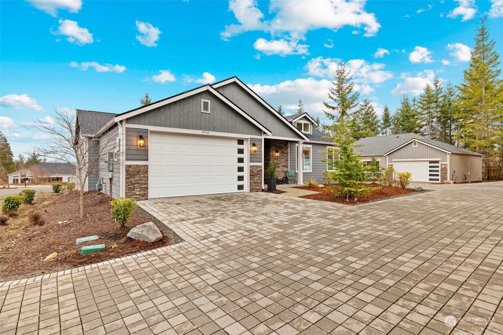 Kimberly Gardens Townhomes and Townhouses For Sale at Kimberly