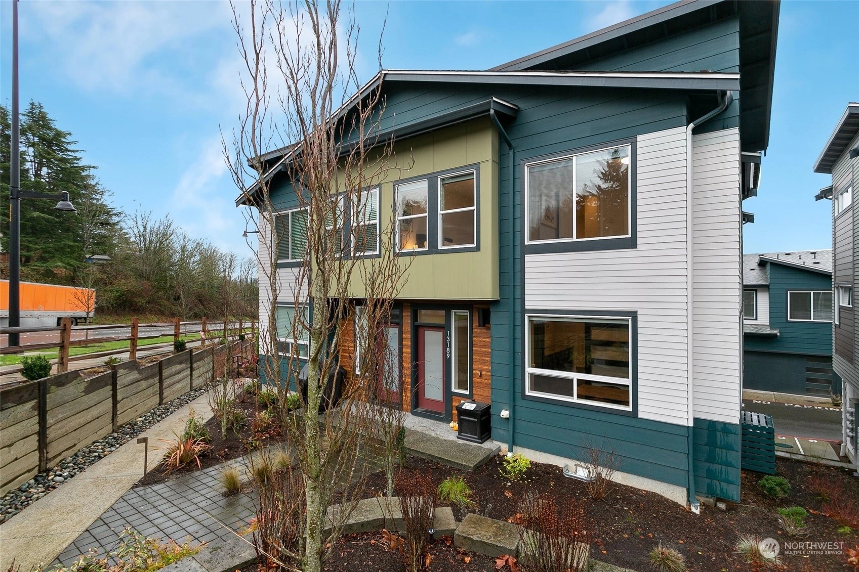 Earlington Village Townhomes and Townhouses For Sale at Earlington