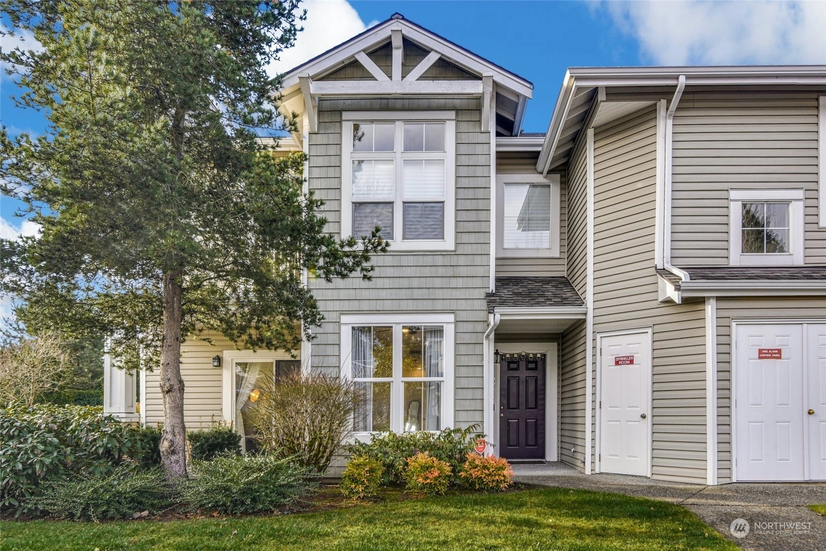 Summerhill Village Condos For Sale at Summerhill Village in Issaquah