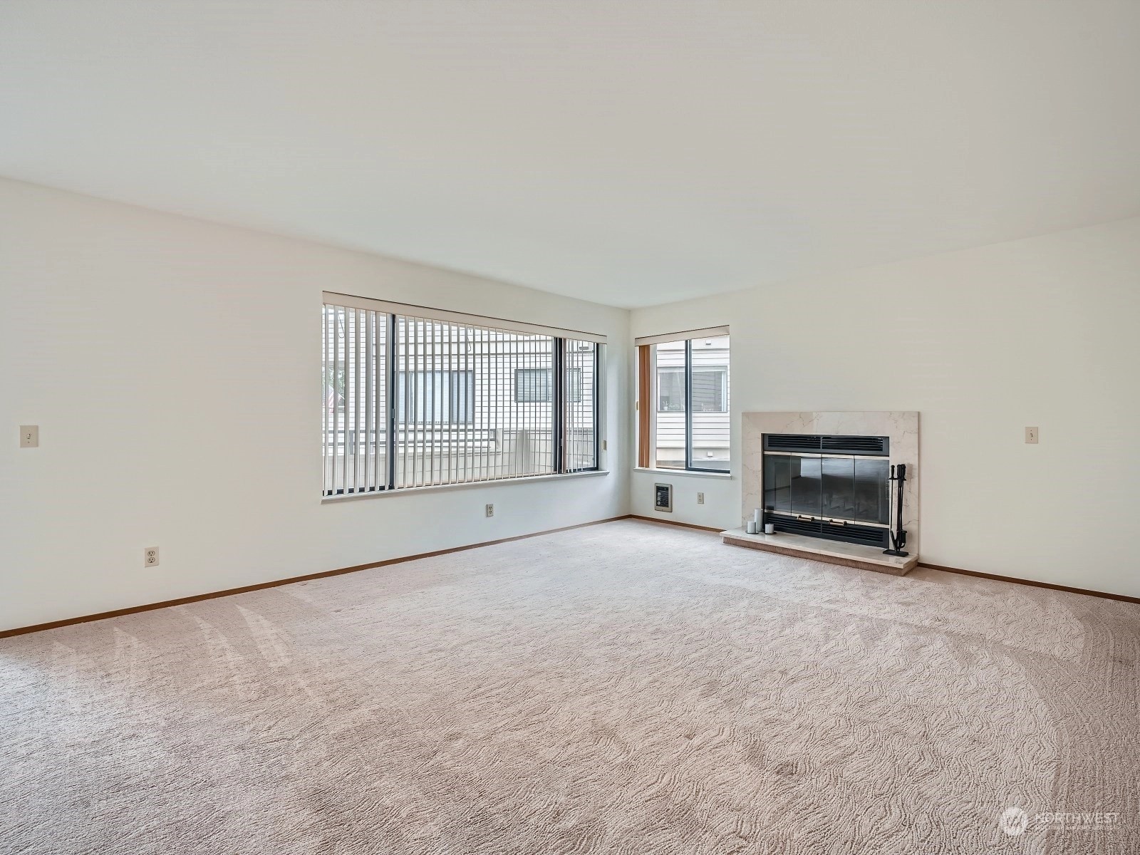 Huntington Park Condos For Sale at Huntington Park in Des Moines, WA