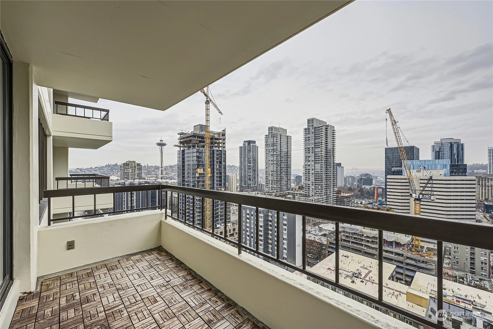 Grandview Condos For Sale at Grandview in Seattle, WA Wicklund