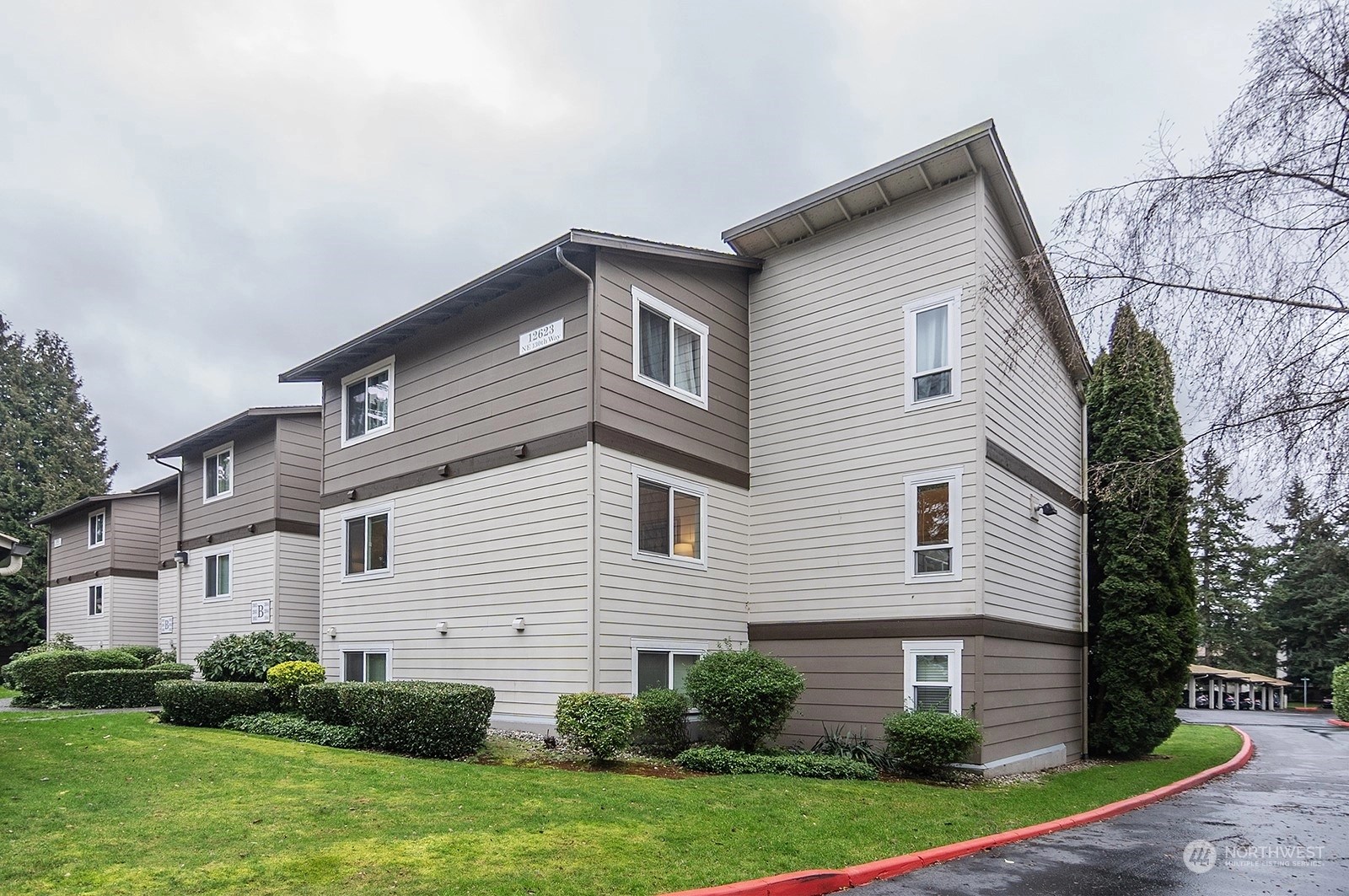 Falcon Ridge Condos For Sale at Falcon Ridge in Kirkland, WA Wicklund