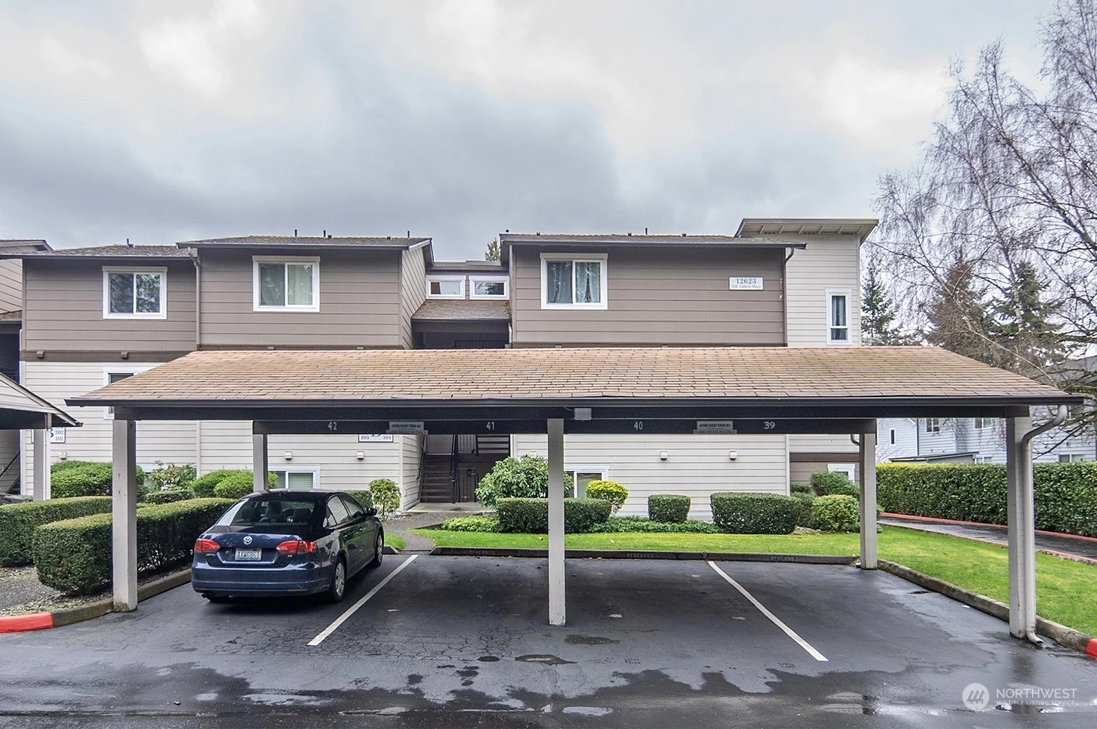 Falcon Ridge Condos For Sale at Falcon Ridge in Kirkland, WA Wicklund