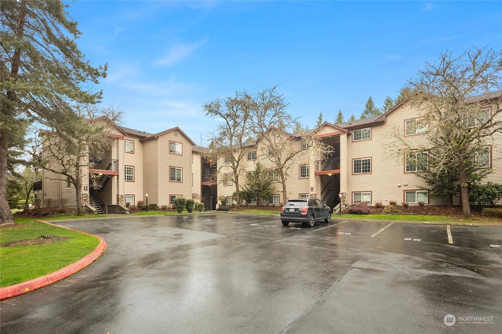 Tanglewood at Klahanie Condos For Sale at Tanglewood at Klahanie in