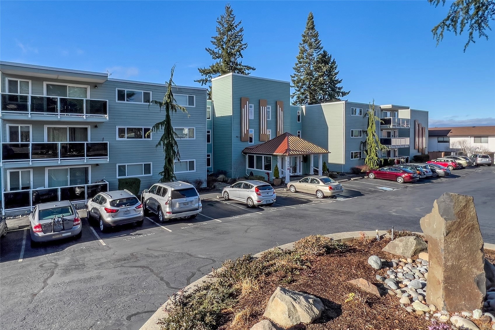 Admiralty House Condos For Sale at Admiralty House in Edmonds, WA