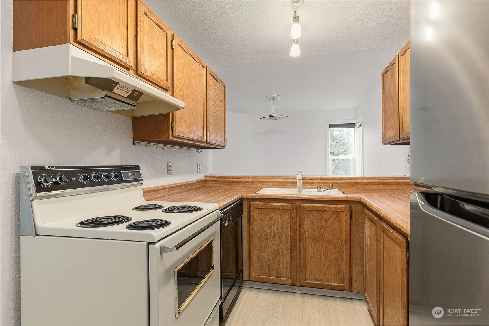 Cambridge Place Condos For Sale at Cambridge Place in Kirkland, WA