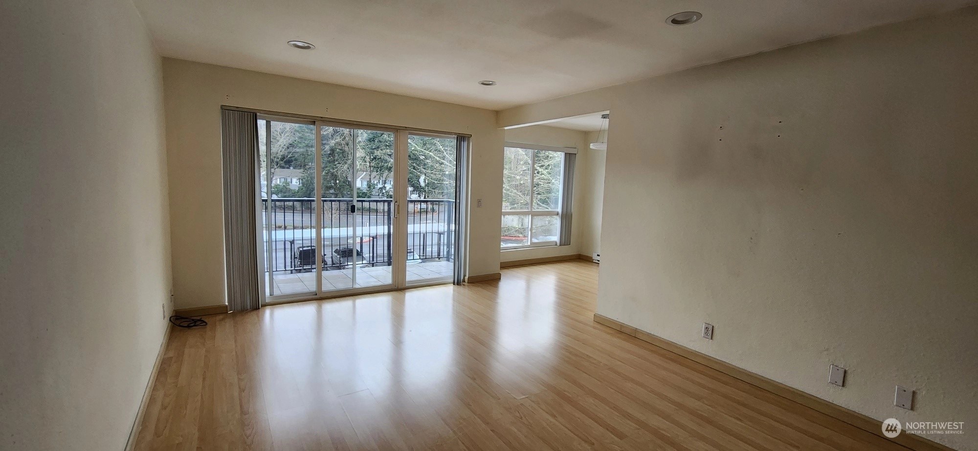 Hidden Creek Condos For Sale at Hidden Creek in Bellevue, WA Wicklund