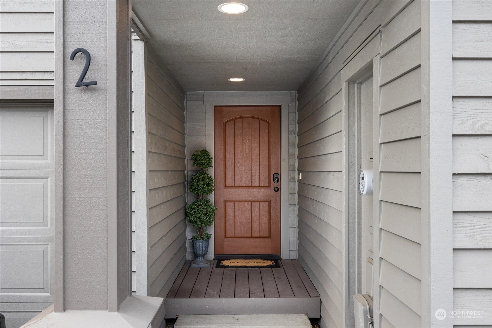 The Village ay Roslyn Ridge Condos For Sale at The Village ay Roslyn