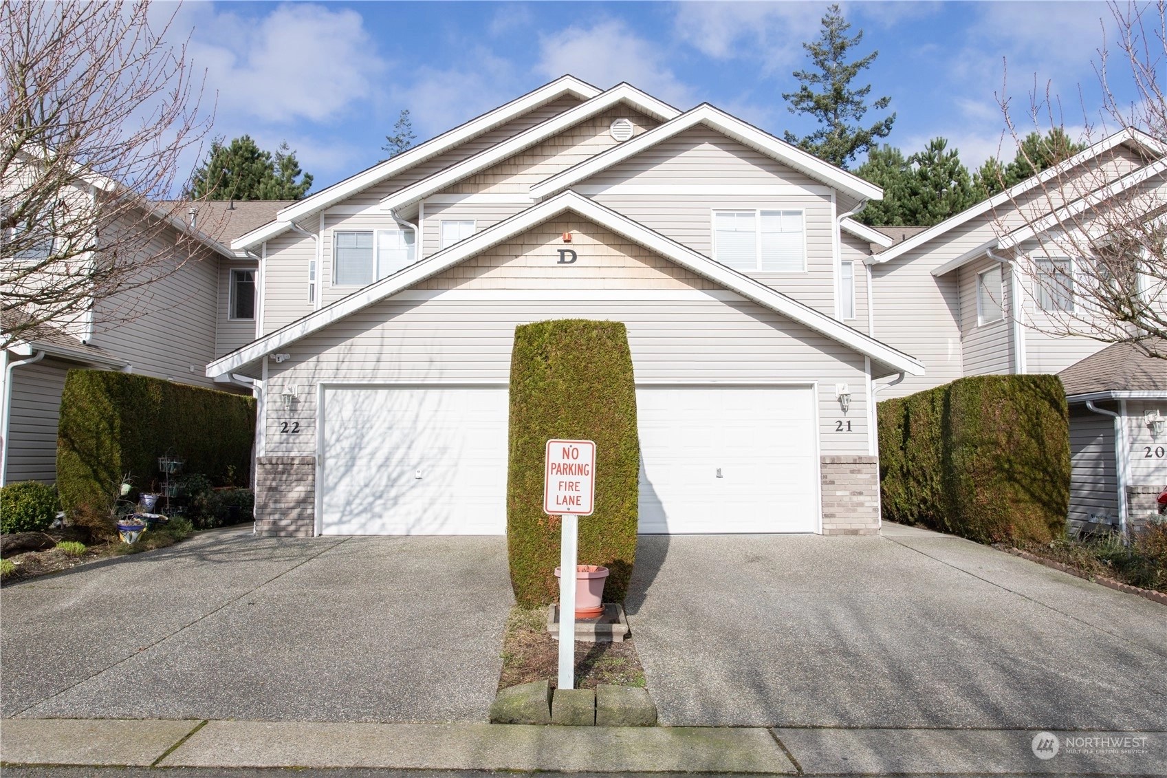 Spring Mountain Lane Townhomes and Townhouses For Sale at Spring