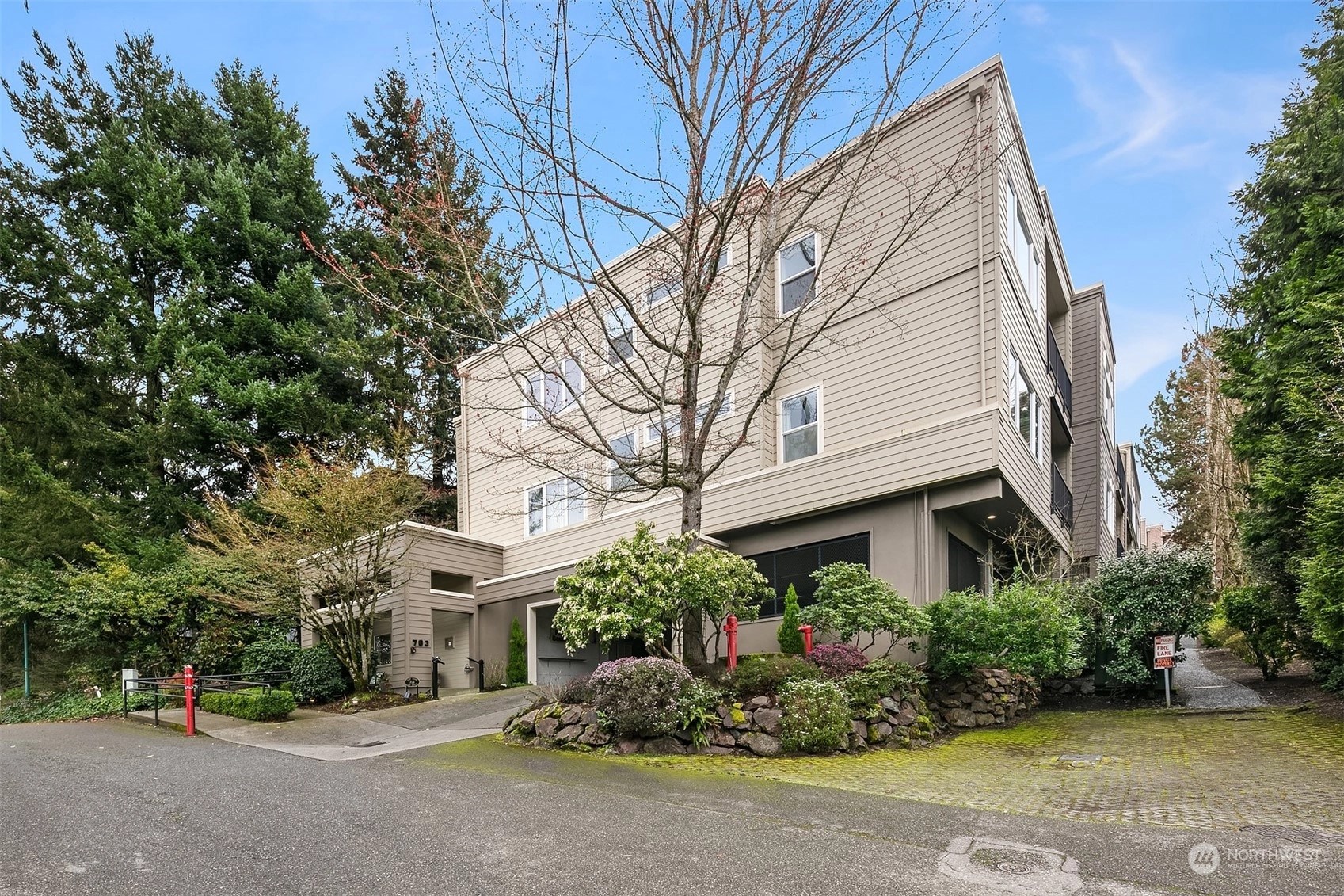 Park Square Condos For Sale at Park Square in Kirkland, WA Wicklund