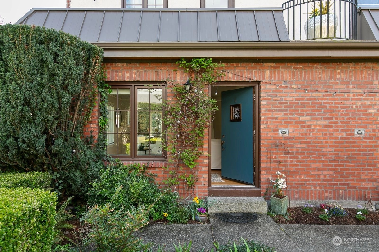 Linden Court Condos For Sale at Linden Court in Seattle, WA Wicklund