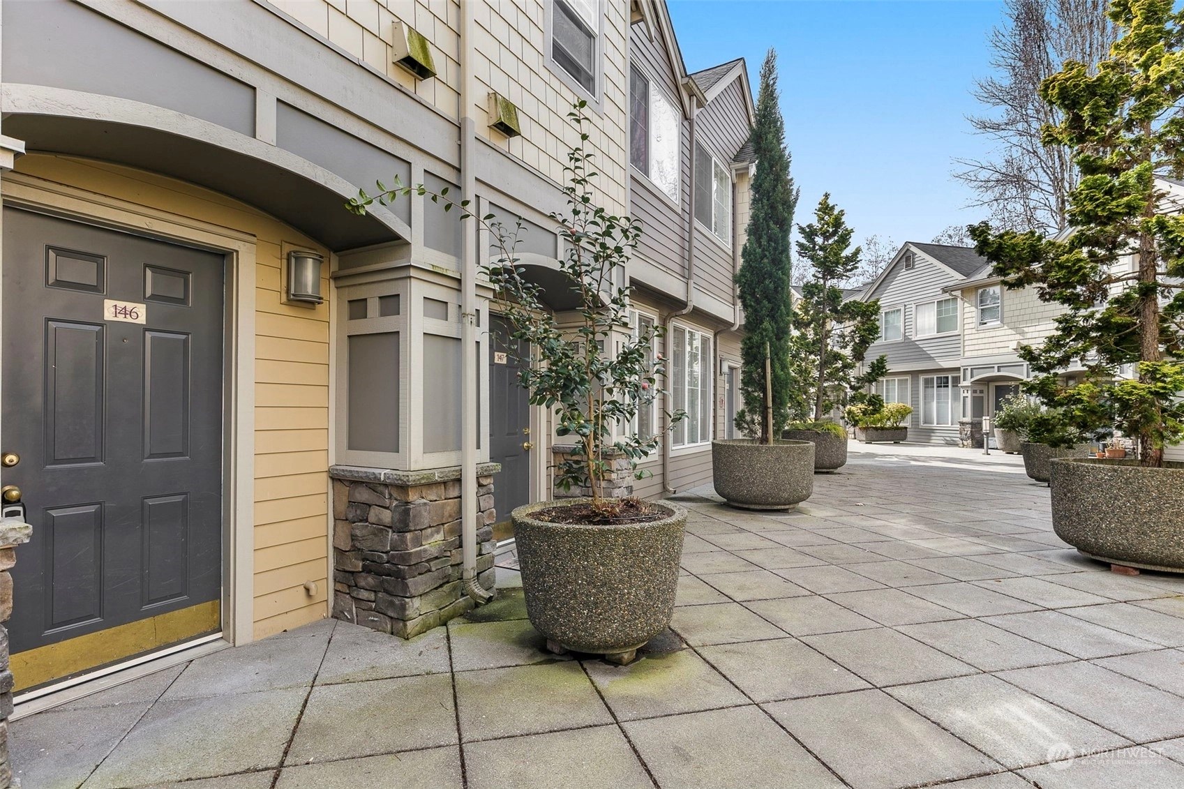 Lochshire Condos For Sale at Lochshire in Kirkland, WA Wicklund