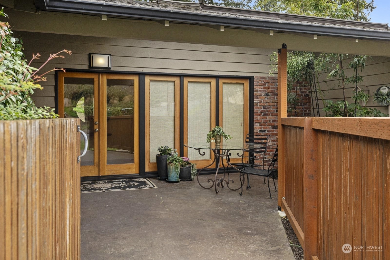 Lochmoor Homes For Sale in Lochmoor, Bellevue, WA Wicklund