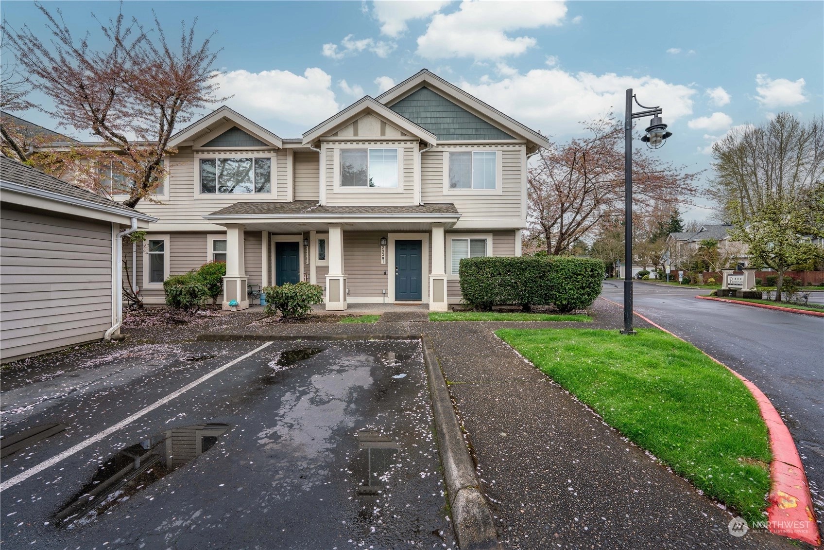 Promenade at the Lakes Condos For Sale at Promenade at the Lakes in