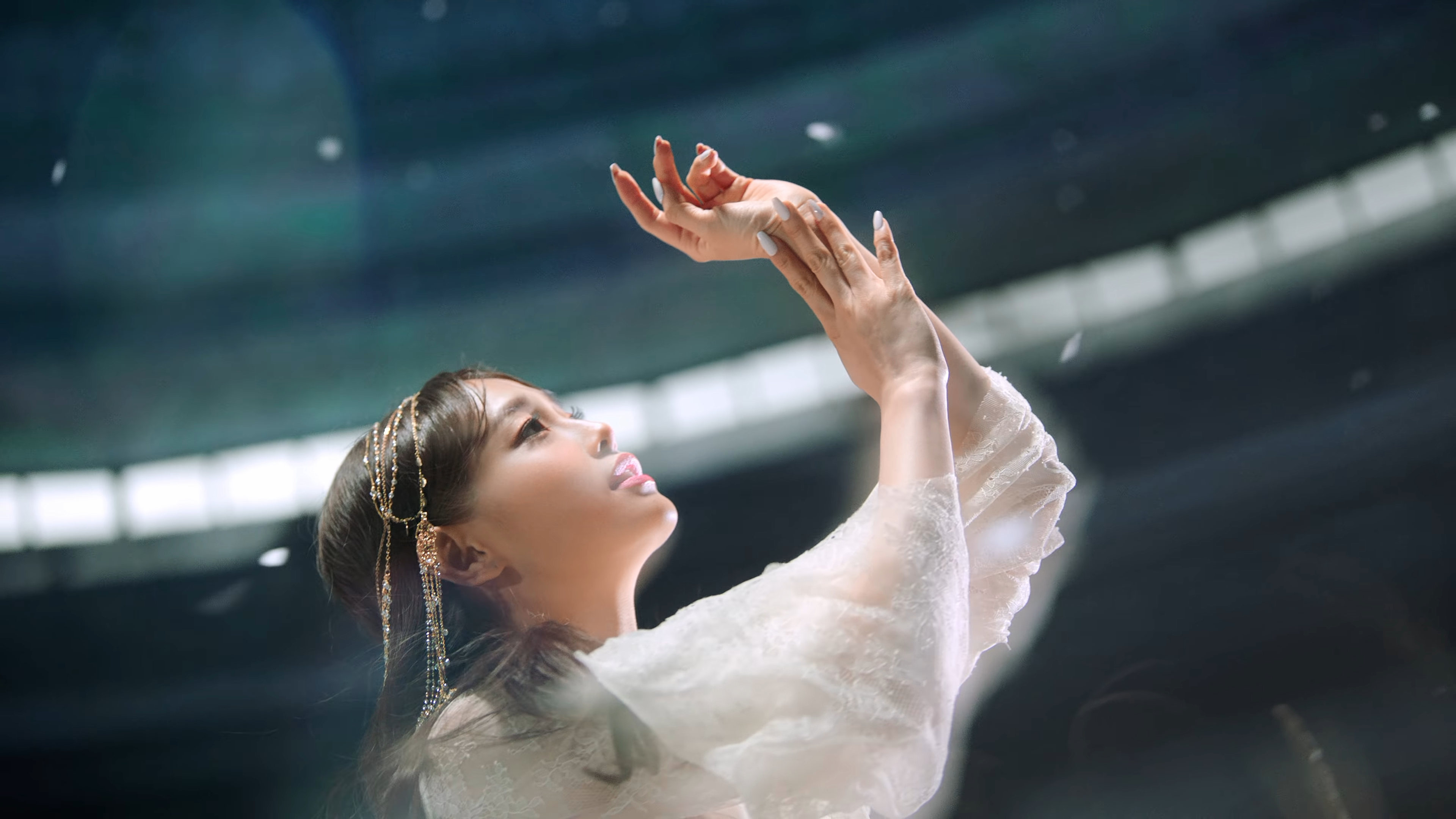 LOONA PTT (Paint The Town) who's who KPop Database /