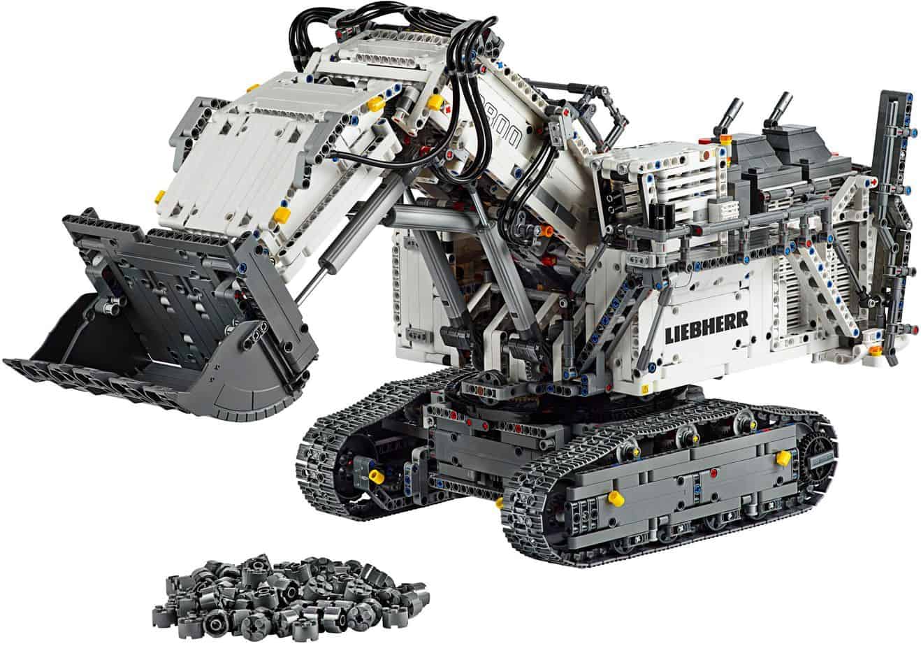 These Are The Biggest LEGO Sets Ever Made DBLDKR