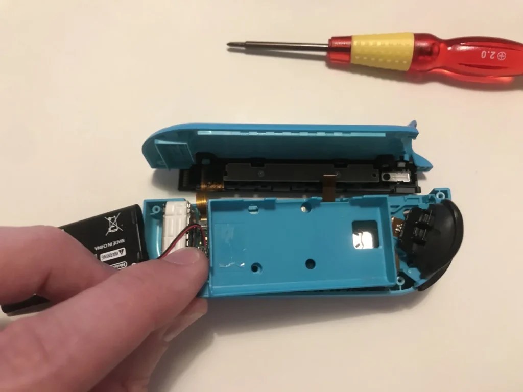 How to Open a Joycon (With and Without a Screwdriver) DBLDKR