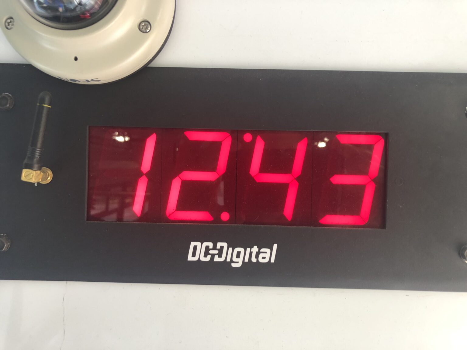 Unique Clock System for University Bus Stops and Busses Customized