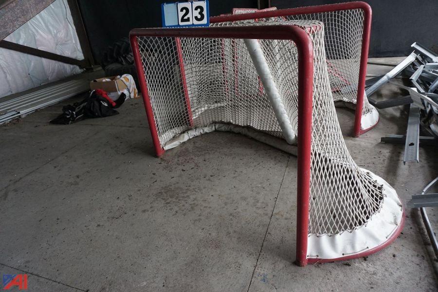 Auctions International Auction Business Liquidation, NY 16796 ITEM Regulation Size Hockey Nets