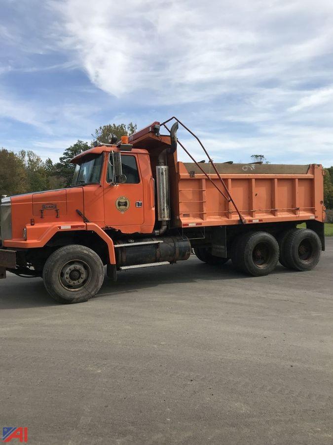 Auctions International Auction Town of Oswego HwyNY 19327 **Lot