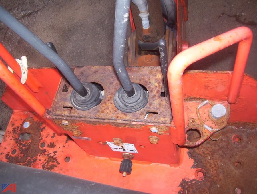 Auctions International Auction Bunker Hill CC FacilitiesMA 20970 **7 BP** ITEM Woods