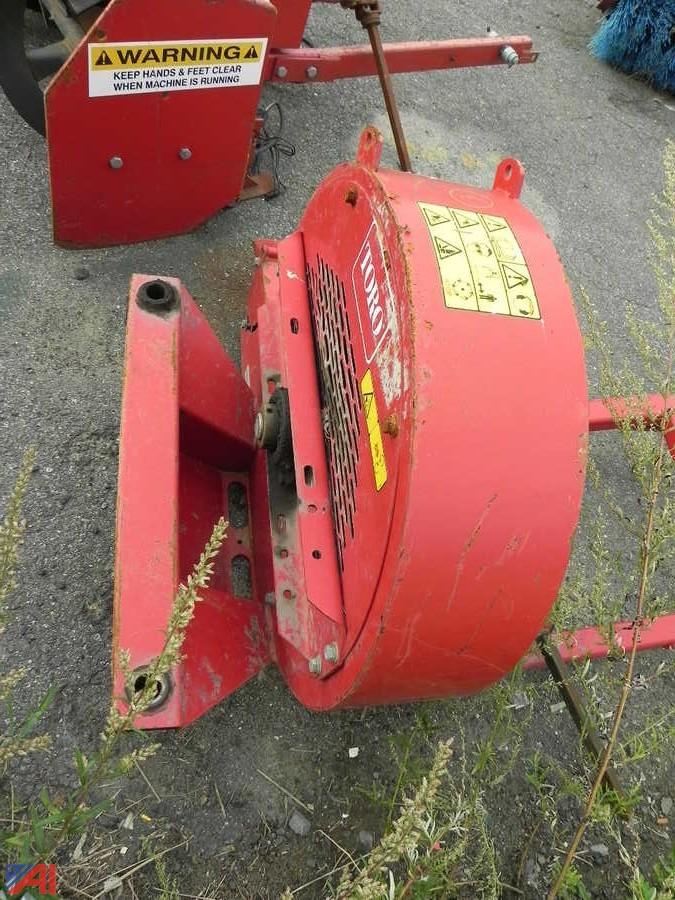 Auctions International Auction City of Albany 8958 ITEM Toro PTO