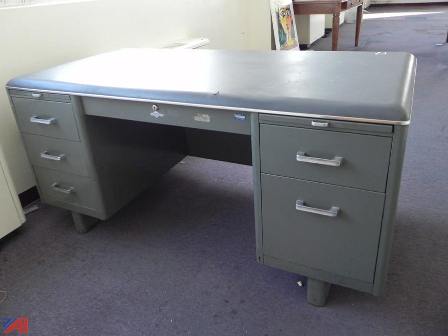 Auctions International Auction Rockland County, NY 13020 ITEM (17