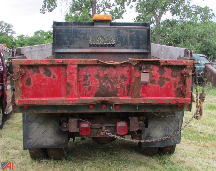 Auctions International Auction Town of Greenport, NY 14366 ITEM 1992 Ford F350 Dump