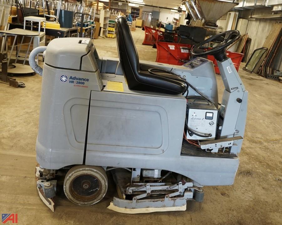 Auctions International Auction Attica CSD NY 14546 ITEM Advance HR