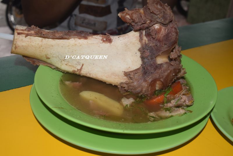 kuliner medan yang wajib didatangi, sop tulang sumsum enak di medan