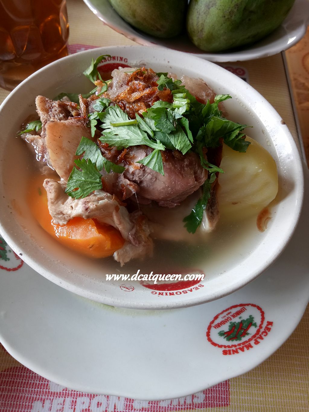 sop buntut bu ugi tawangmangu, sop buntut, kuliner