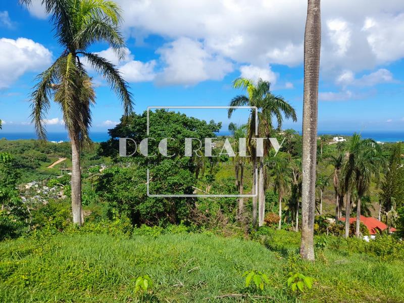 Réf VT 120 LAND ON THE HILL WITH OCEAN VIEW