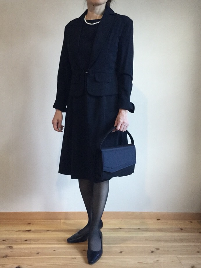 買うよりお手軽。喪服レンタル