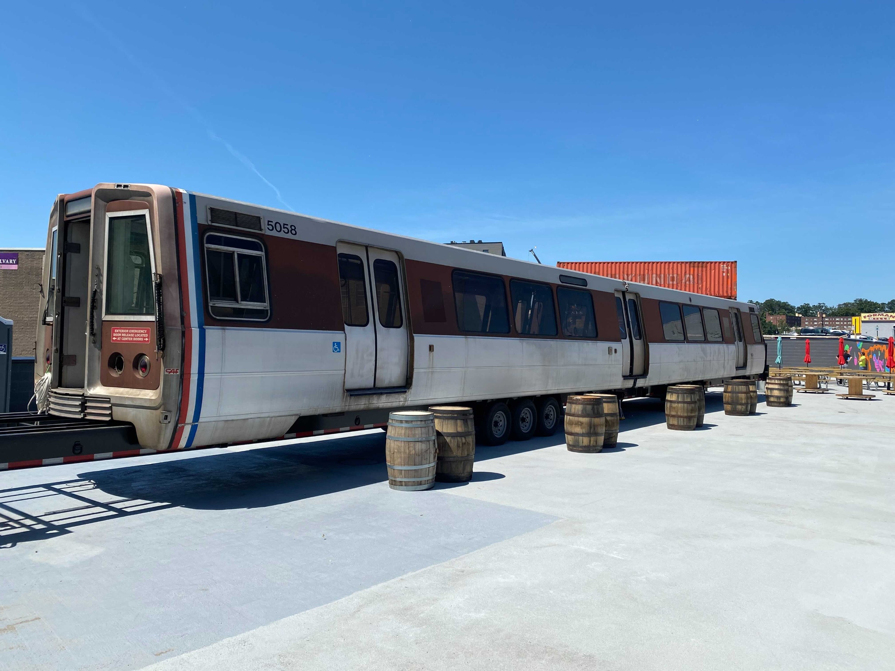 What It Took To Get A Whole Metro Car Into Edgewood's New Metrobar DCist